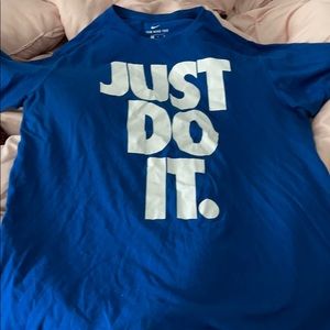 Nike T-shirt
